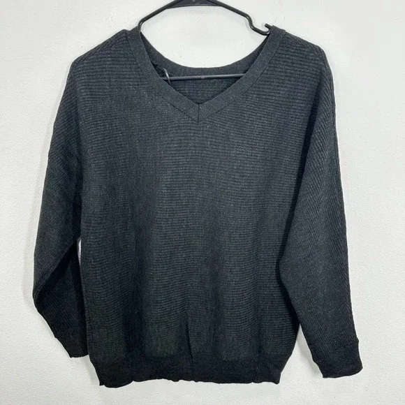 Philosophy Republic Clothing Charcoal Heather Gray Knit Sweater Women's Pullover - Picture 4 of 10